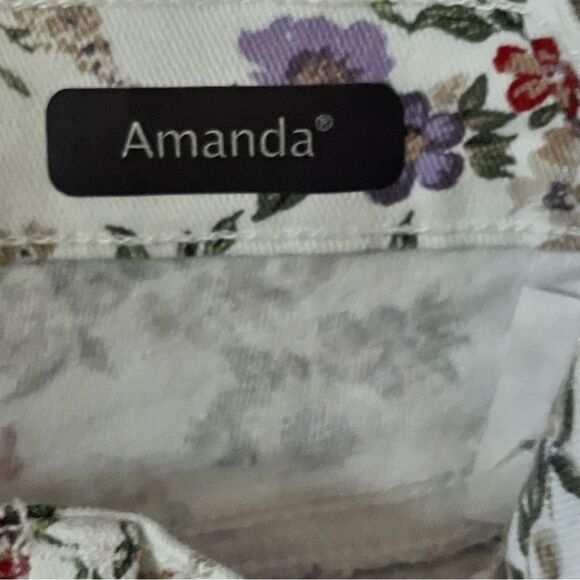 Gloria Vanderbilt Amanda Cropped Floral Jeans Size 12 Petite - Picture 4 of 7